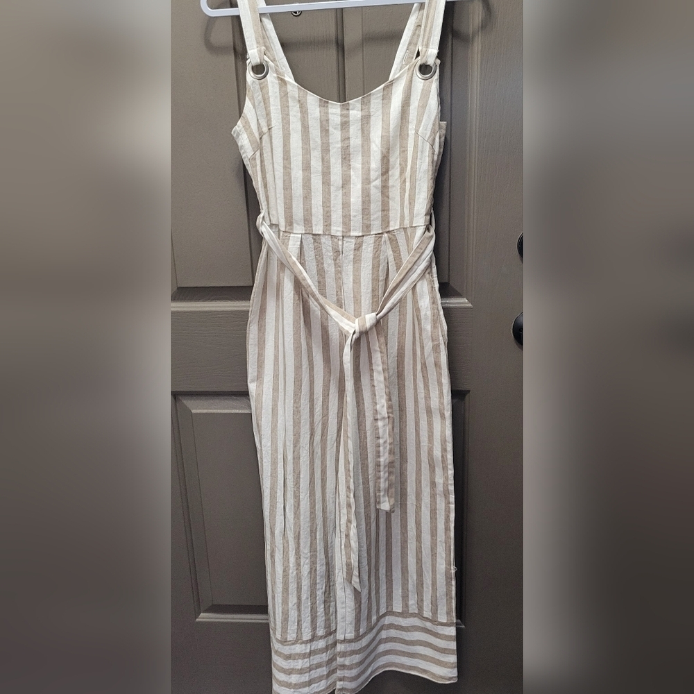 ROMEO & JULIET Striped Linen Jumpsuit EUC Size M - Picture 4 of 10